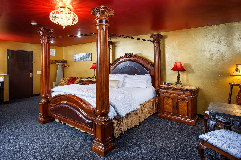 Hotel J Green Bay image