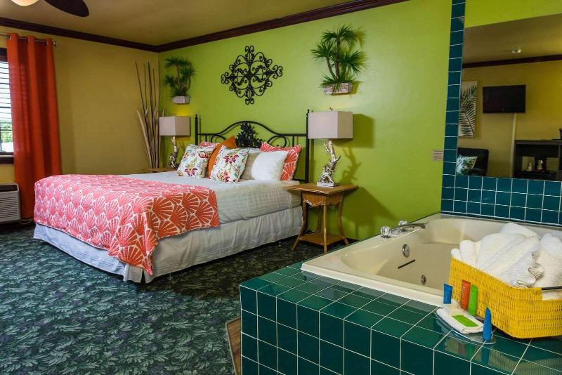 Hotel J Green Bay image