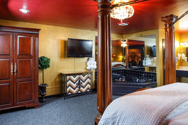 Hotel J Green Bay image