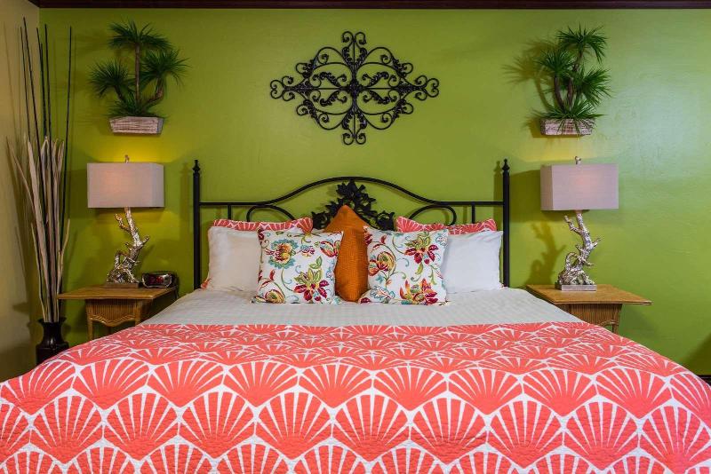 Hotel J Green Bay image