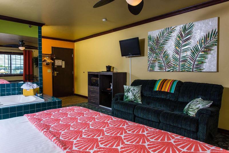Hotel J Green Bay image