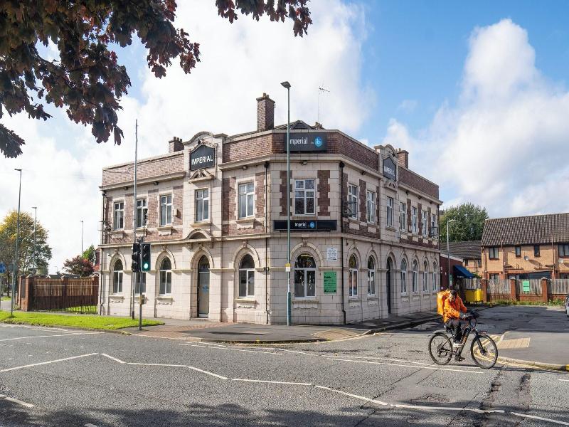 Trivelles Hotel Manchester - Cross Lane image
