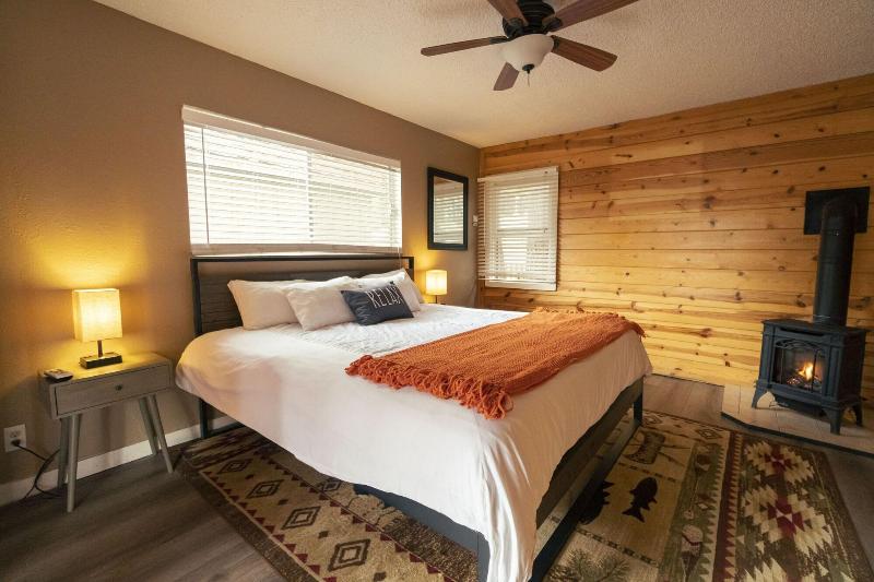 Ski Lift Lodge & Cabins