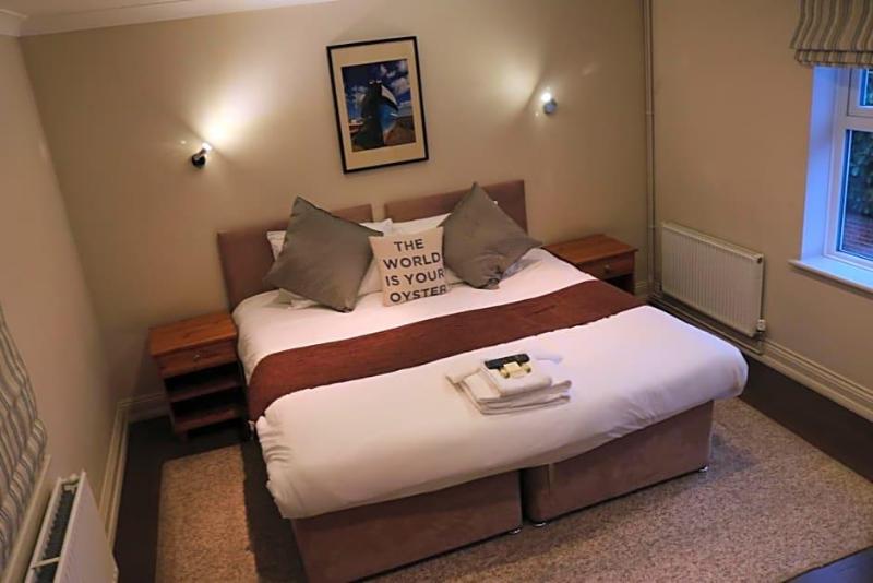 The Oyster Smack Inn image
