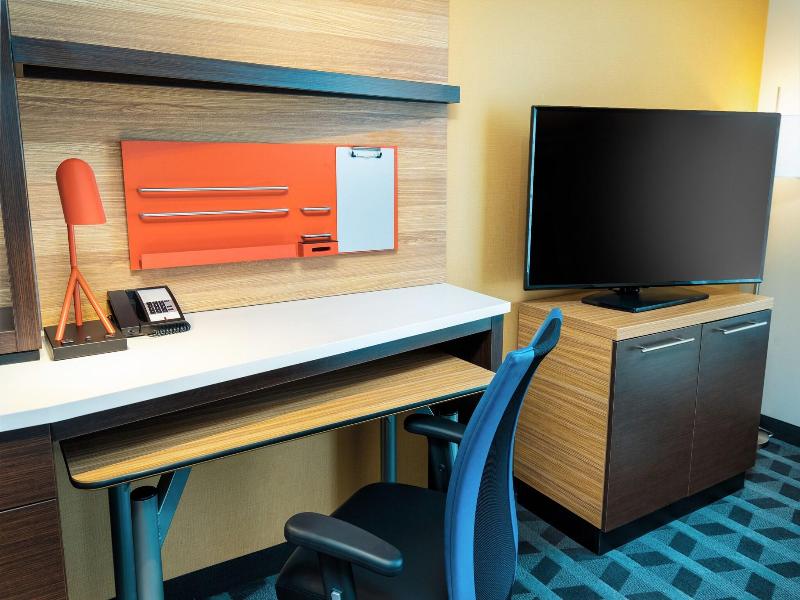 Towneplace Suites By Marriott Irvine Lake Forest image