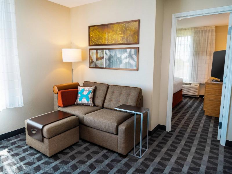 Towneplace Suites By Marriott Irvine Lake Forest image
