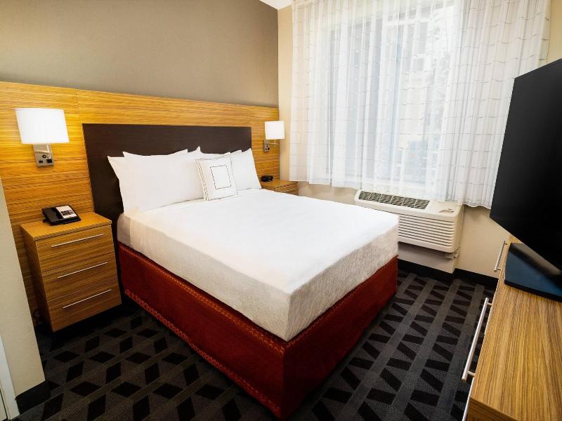 Towneplace Suites By Marriott Irvine Lake Forest image