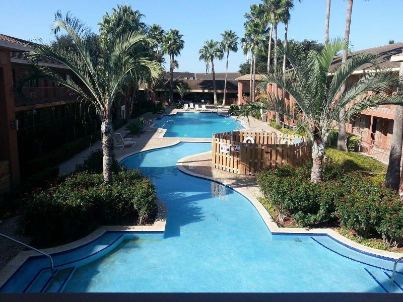 Palm Aire Hotel And Suites — main photo