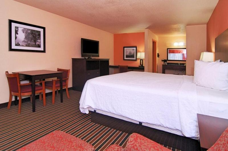 Palm Aire Hotel And Suites — photo 4