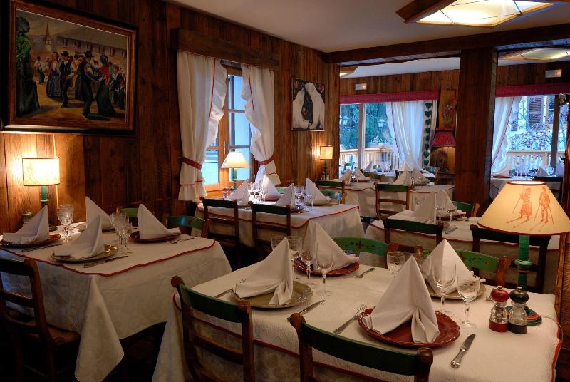 Hôtel Restaurant La Croix Jean Claude image