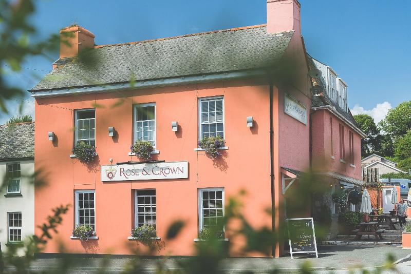 Rose & Crown image