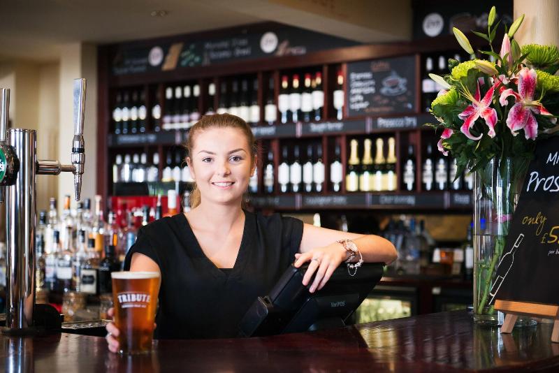 Rose & Crown image