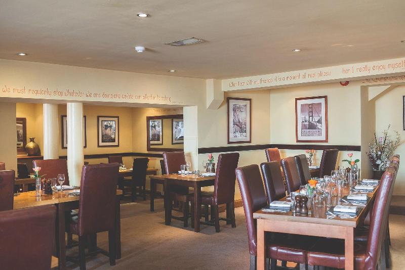 Rose & Crown image