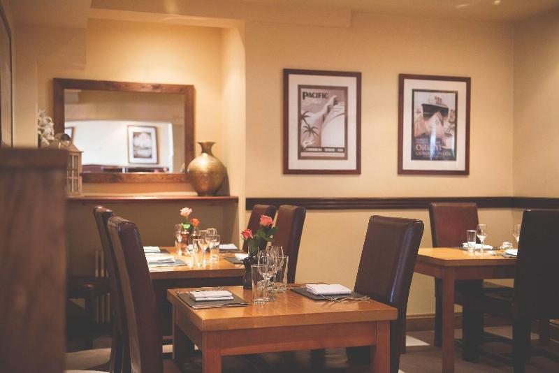 Rose & Crown image