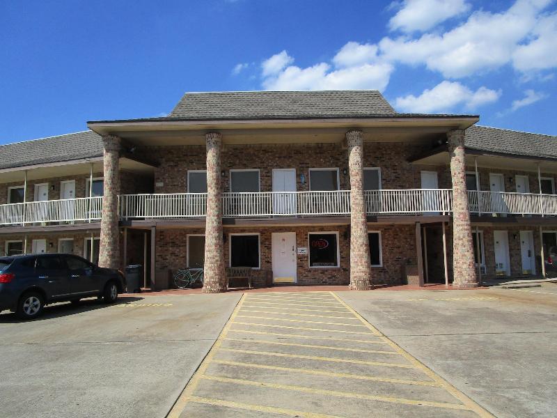 Lakeview Hotel image