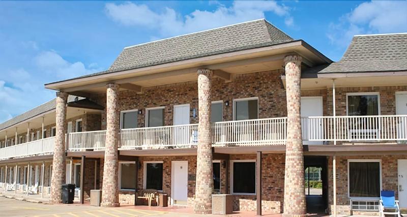 Lakeview Hotel image
