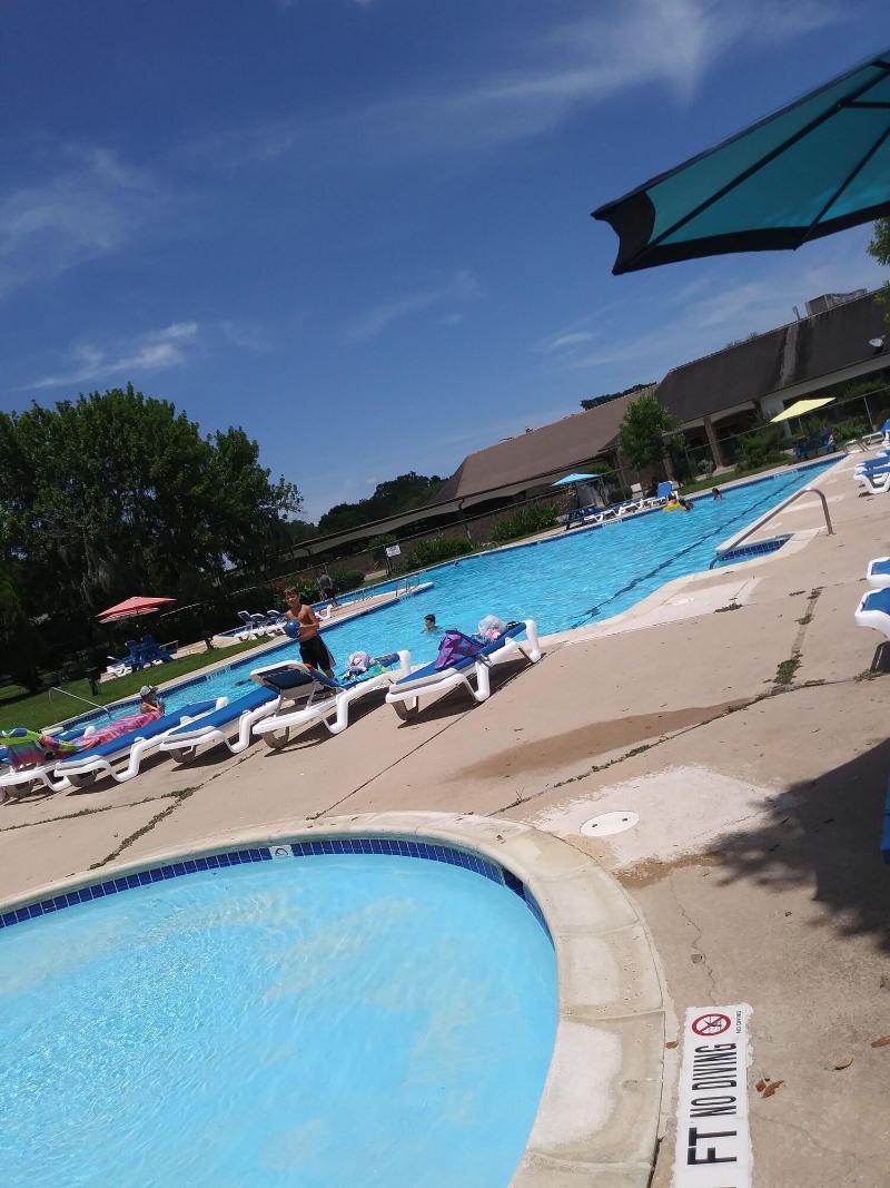 Lakeview Hotel image