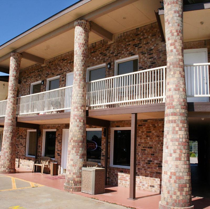 Lakeview Hotel image