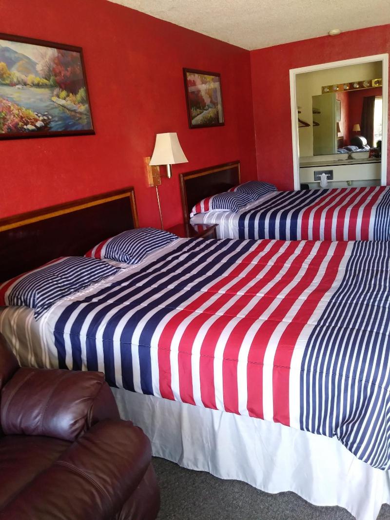 Lakeview Hotel image