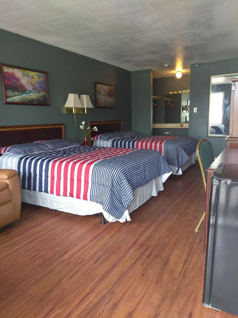 Lakeview Hotel image