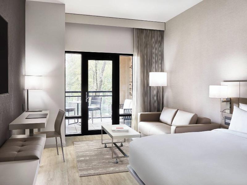 Ac Hotel By Marriott Charlotte Southpark image