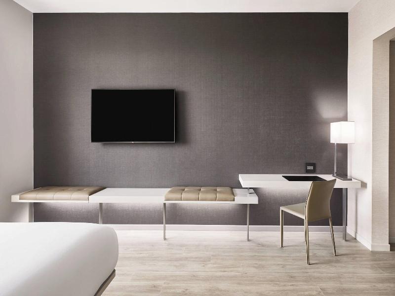 Ac Hotel By Marriott Charlotte Southpark image