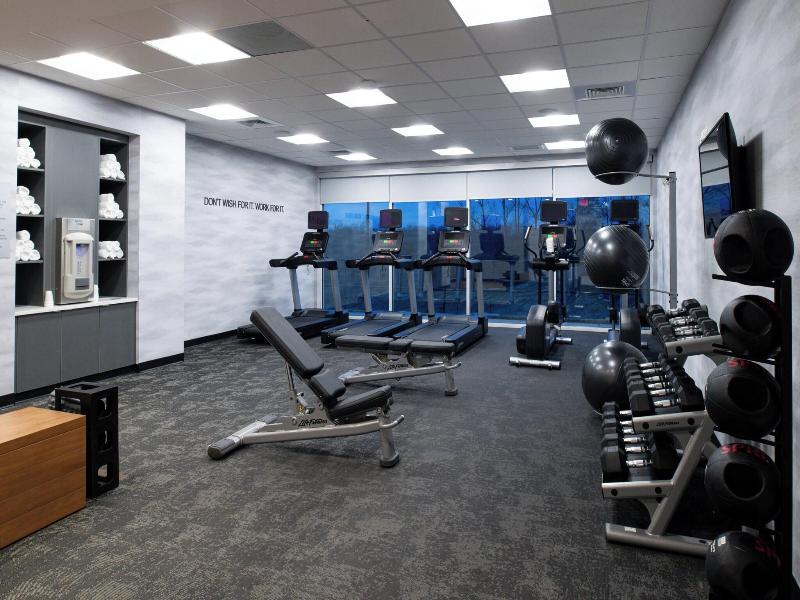Fairfield Inn & Suites by Marriott Charlotte North image