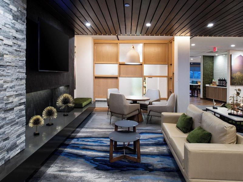 Fairfield Inn & Suites by Marriott Charlotte North image