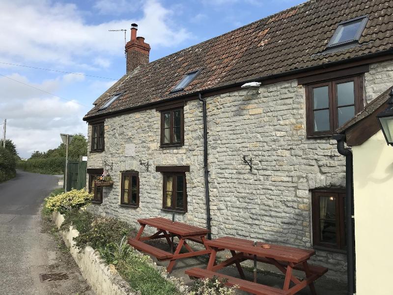 The Pecking Mill Inn image