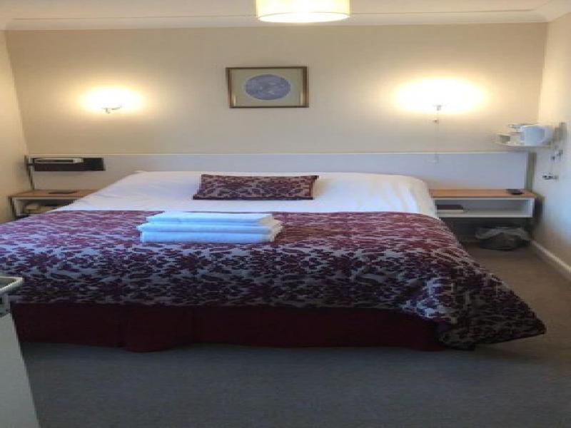 The Pecking Mill Inn image