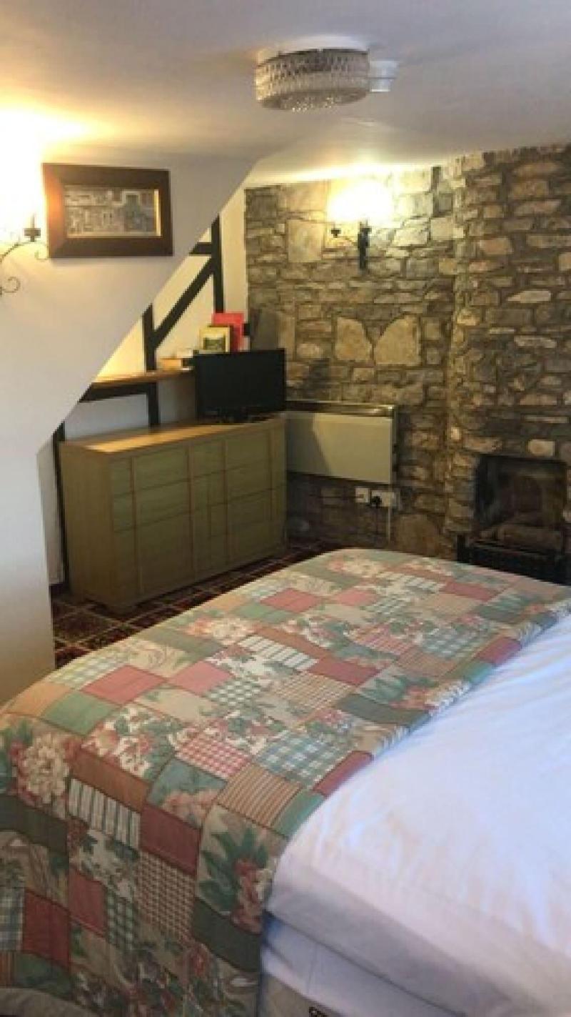 The Pecking Mill Inn image