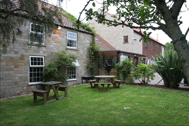 Cottage Lea's Country Hotel & Restaurant image