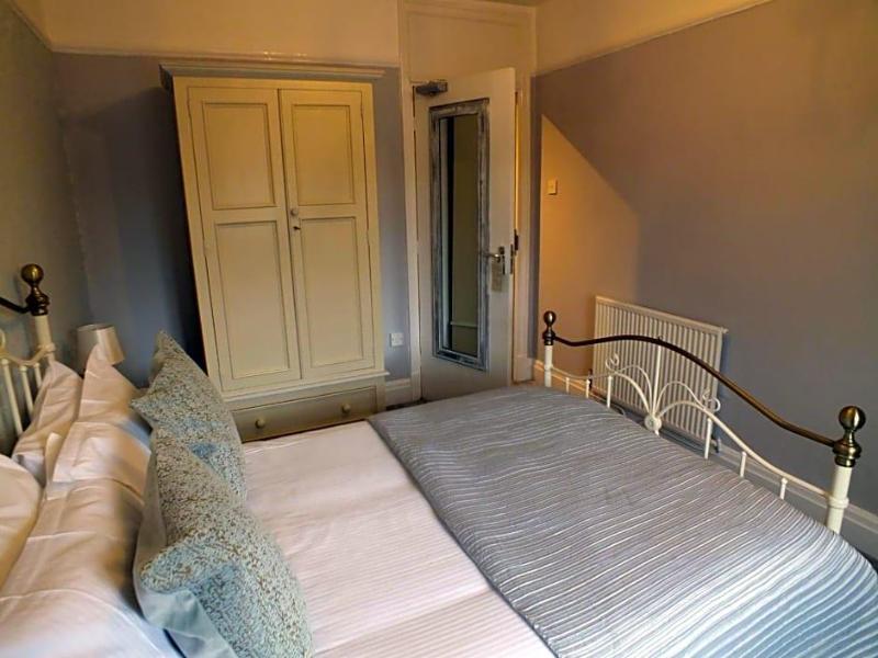 Devonshire Arms Inn image