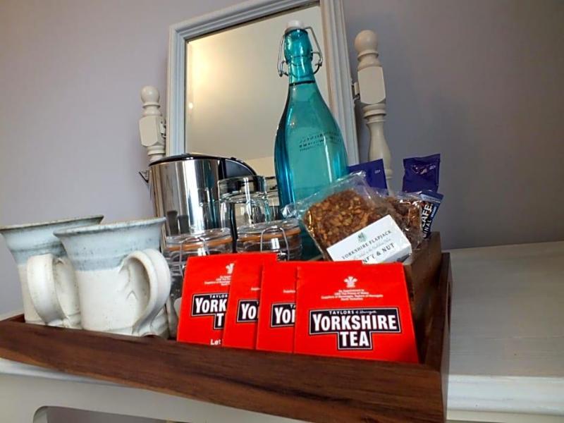 Devonshire Arms Inn image