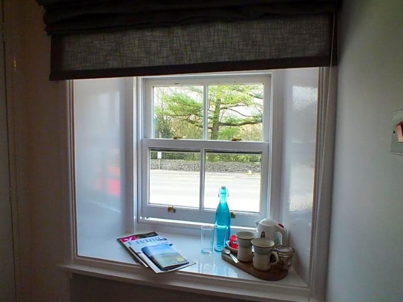 Devonshire Arms Inn image