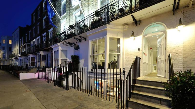 The Crescent Victoria Hotel image