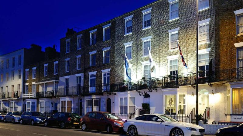 The Crescent Victoria Hotel image