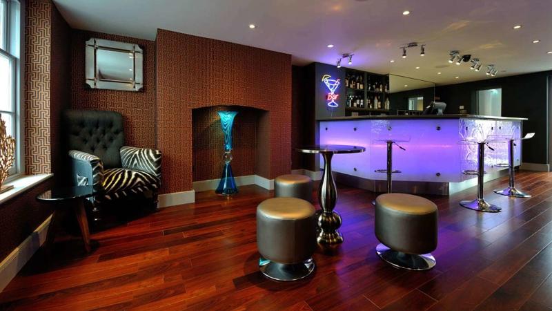 The Crescent Victoria Hotel image