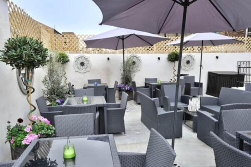 The Crescent Victoria Hotel image