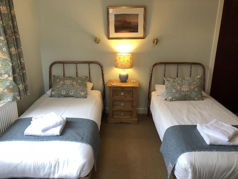 Tigh Na Cheo Guest House image