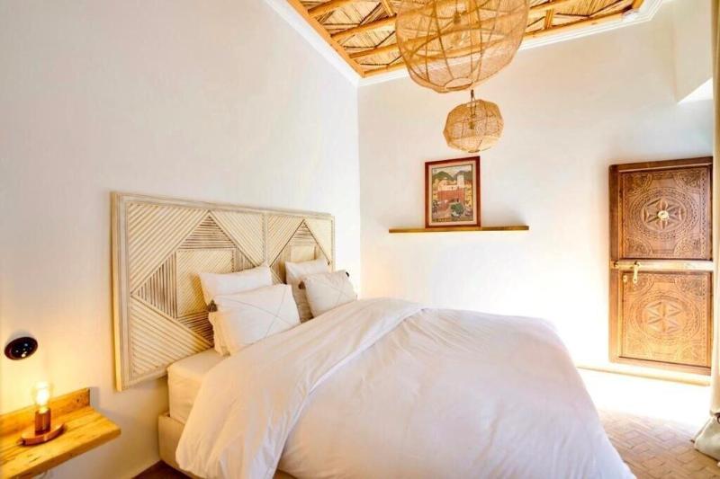 Riad Yasaman image