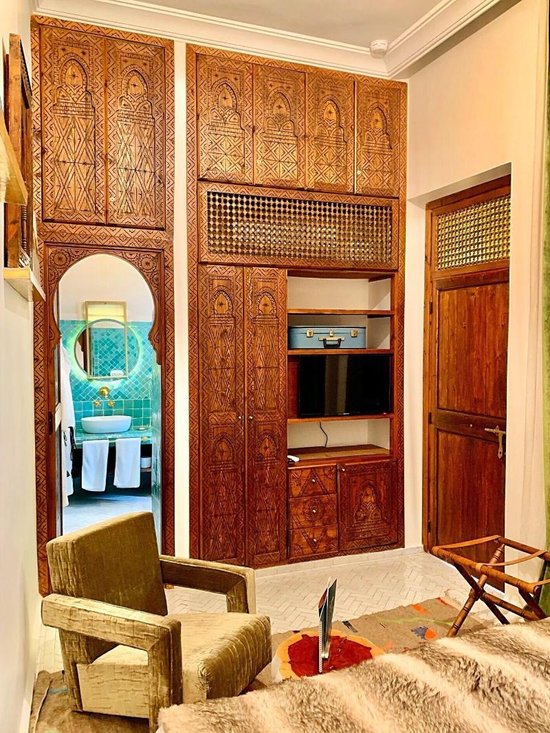 Riad Yasaman image