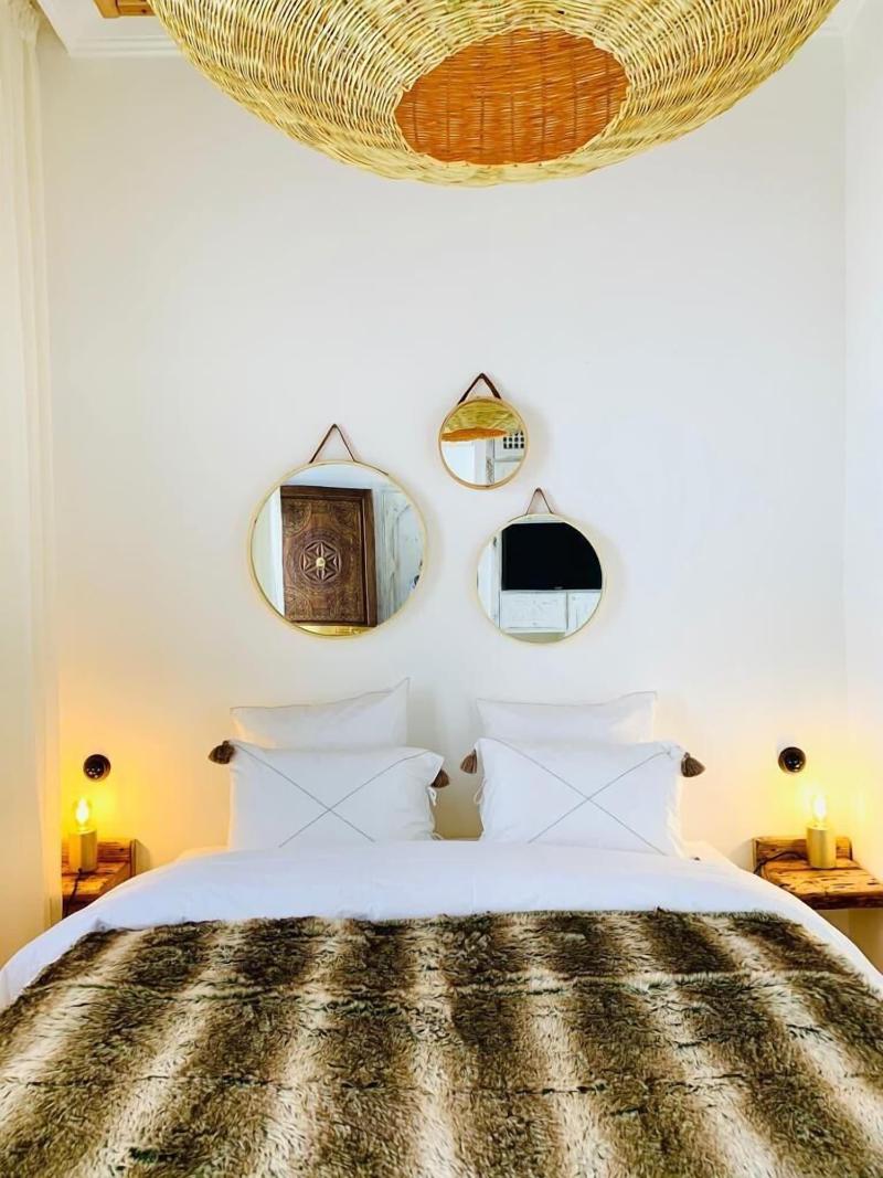 Riad Yasaman image