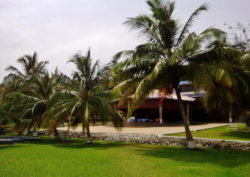 Paradise Resort, Lake Bosomtwe image