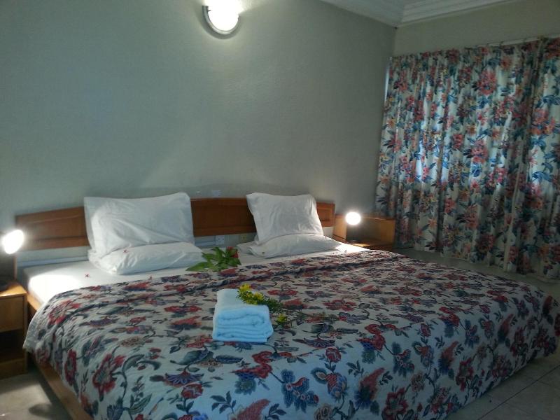 Paradise Resort, Lake Bosomtwe image