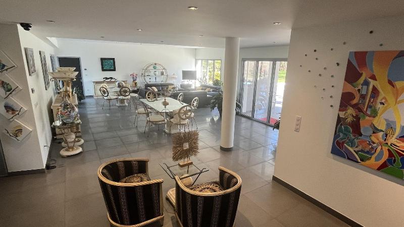 Domaine Georges V image