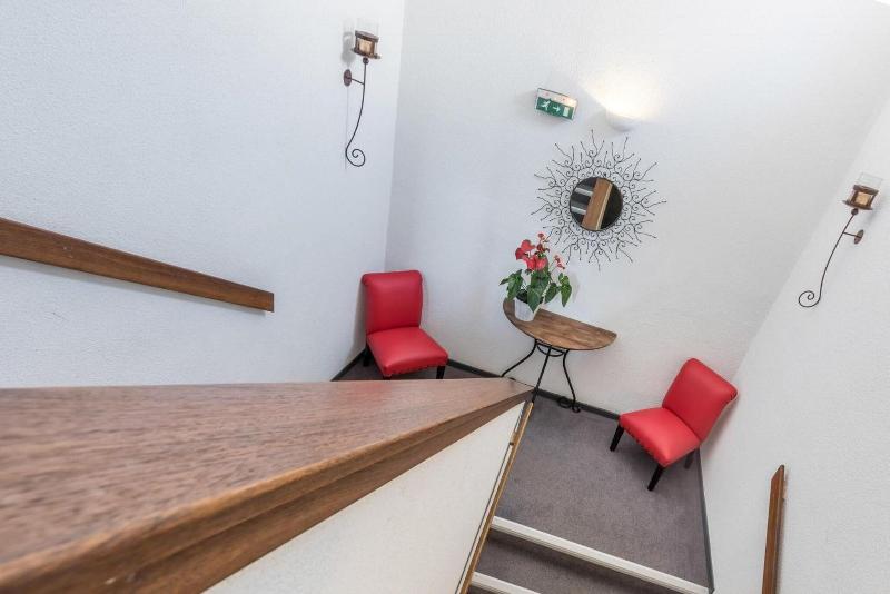 Hotel Le Clos Des Bruyeres image