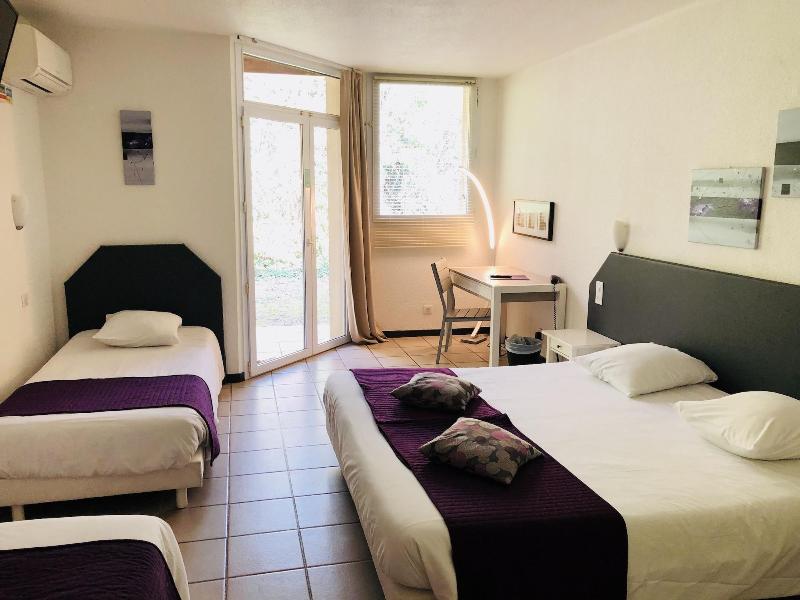Hotel Le Clos Des Bruyeres image