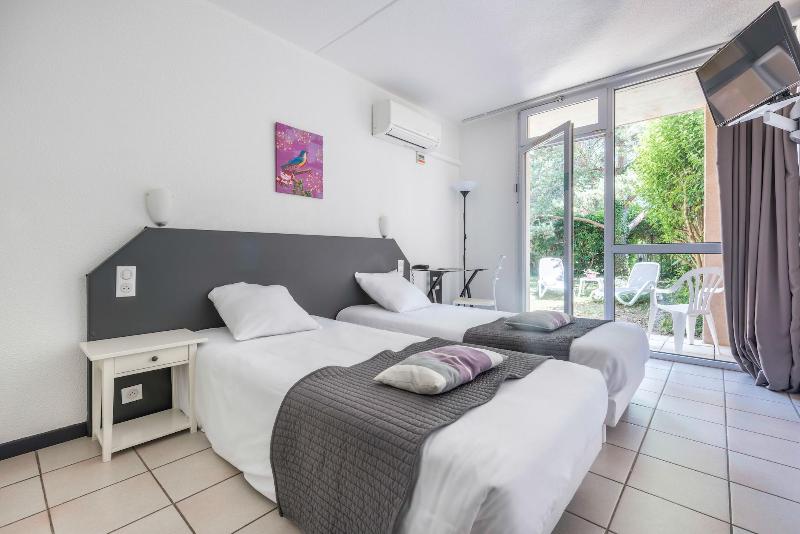 Hotel Le Clos Des Bruyeres image