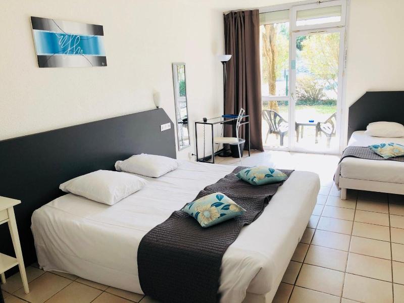 Hotel Le Clos Des Bruyeres image